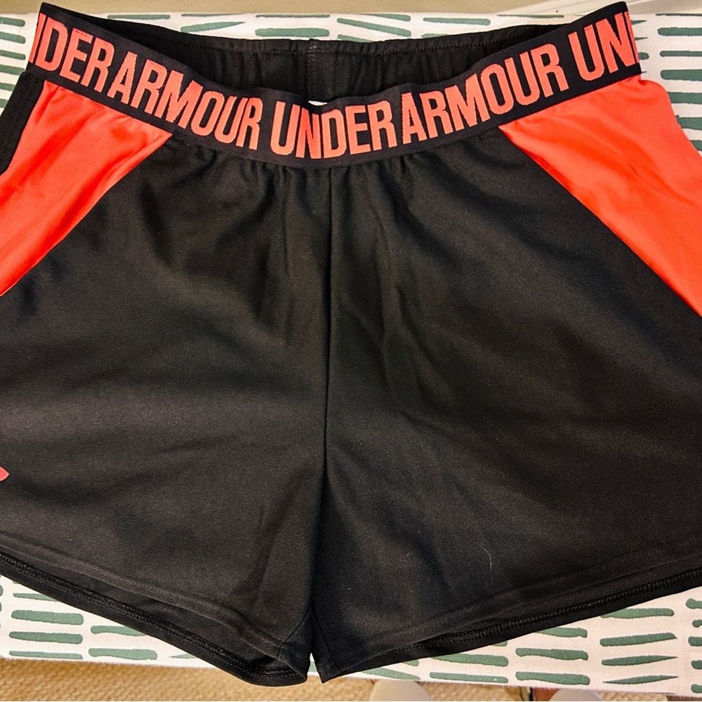 Under Armour Women’s Athletic Shorts | Size S | Pockets - Picture 4 of 6
